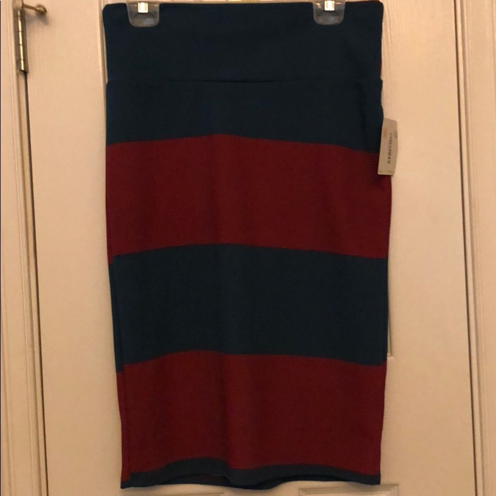 Super cute LuLaRoe straight skirt